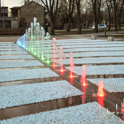 Sausā strūklaka Jāņa Čakstes laukumā Liepājā / 2014. gads